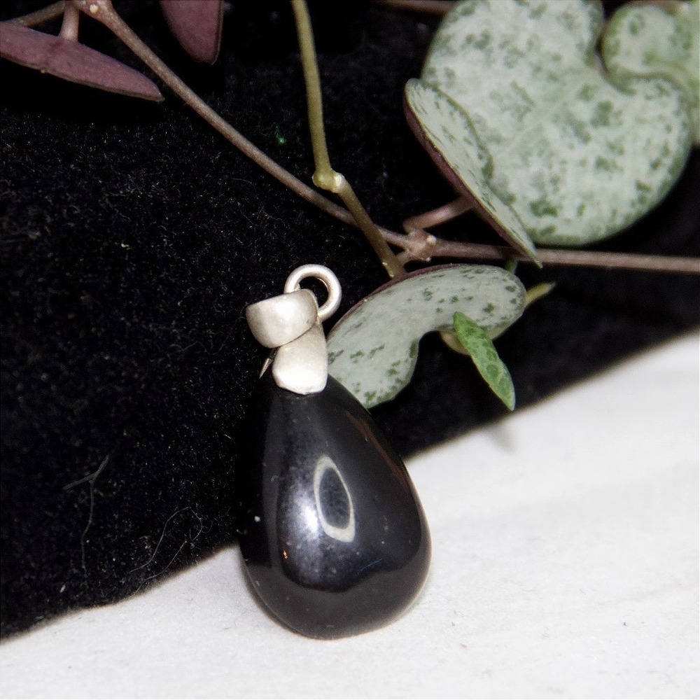 Vintage Sterling Silver 925 Black Onyx Teardrop Pendant‎ Pear Shape Gemstone